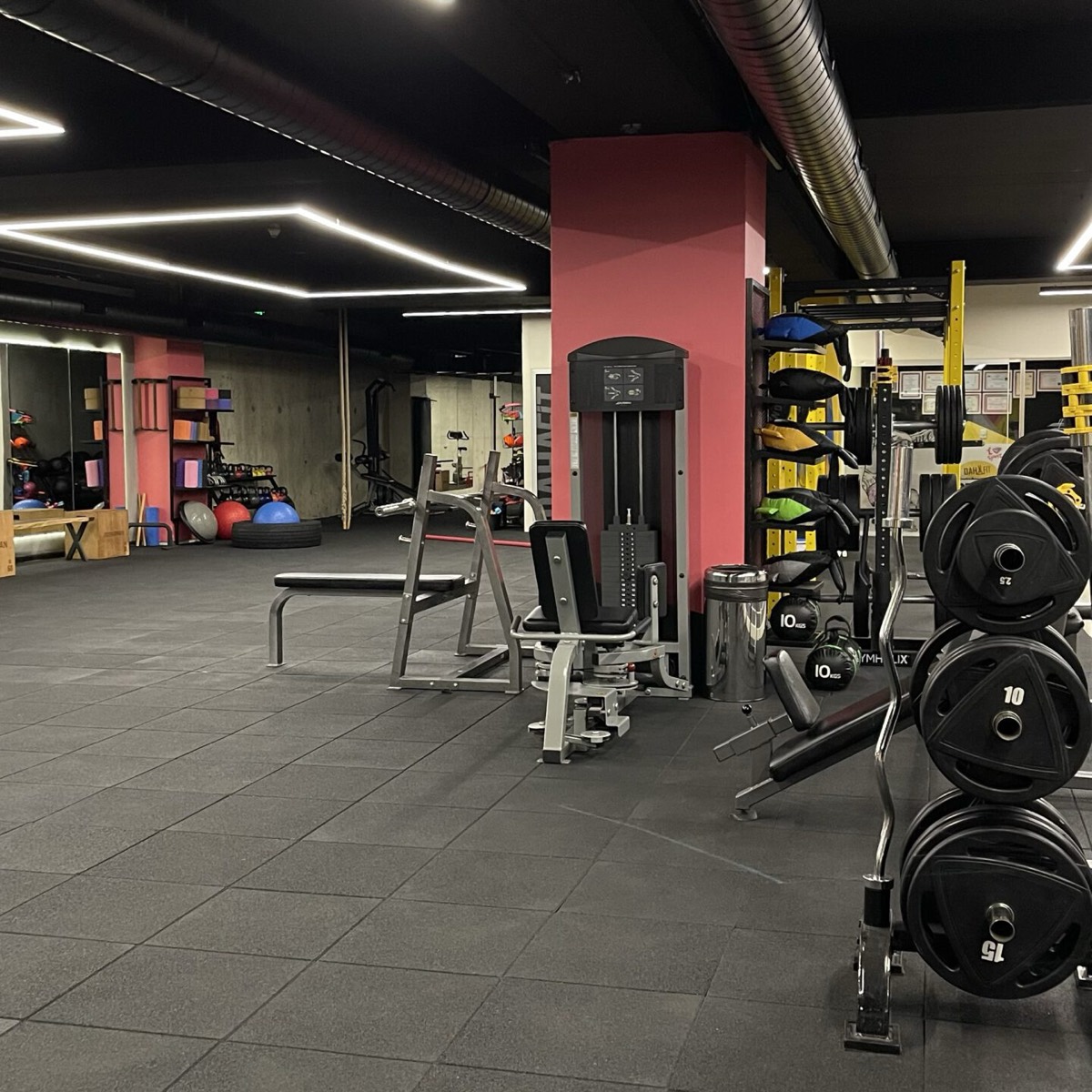 DahaFit Ümraniye gym facility photo 18